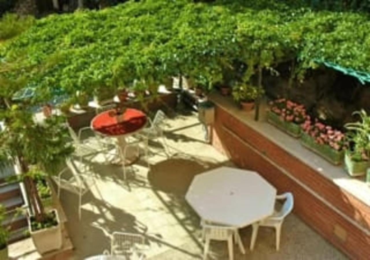 Bed and breakfast Suore Concezioniste Missionarie - Carmen Sallés Roma Extérieur photo