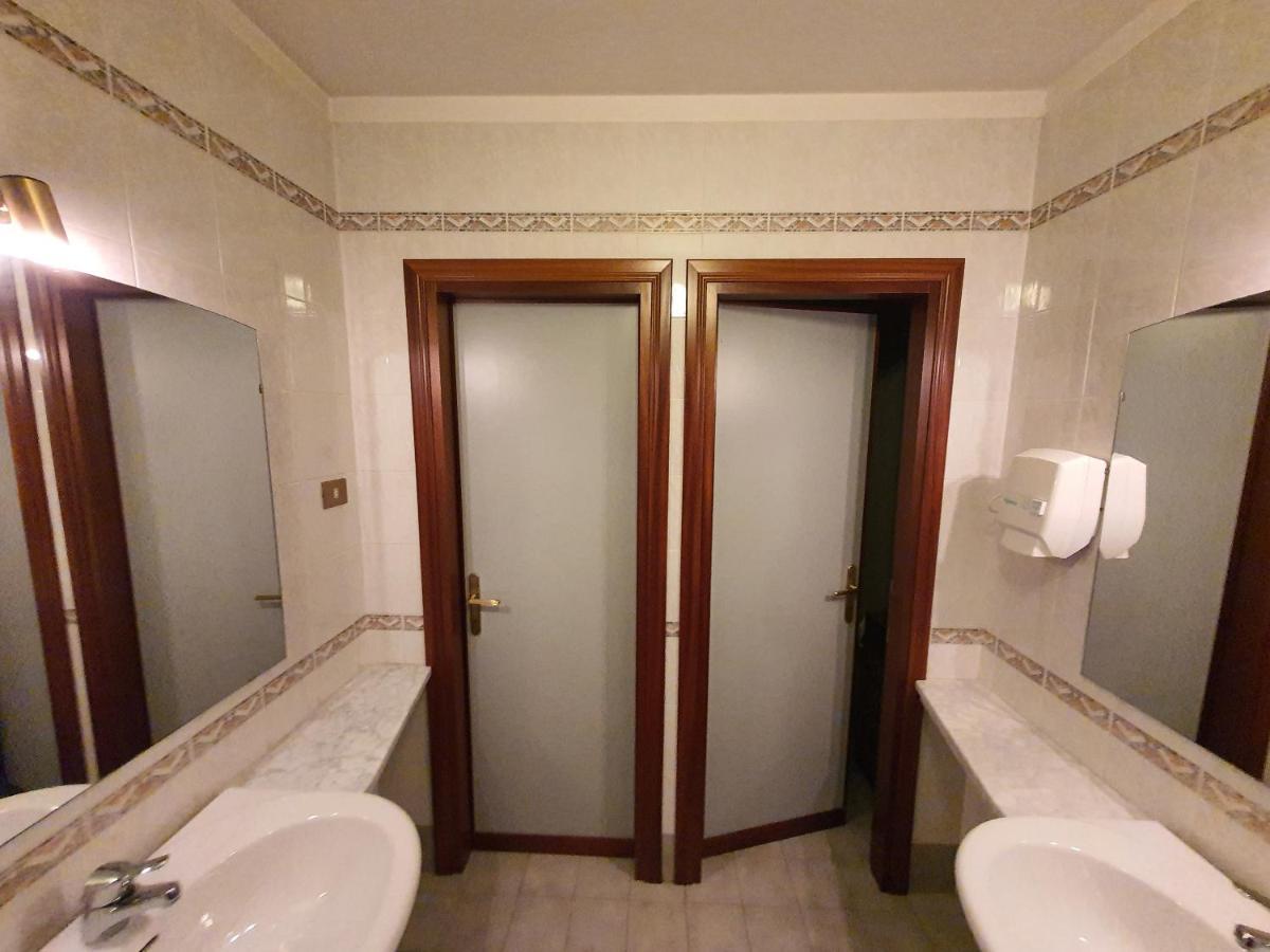 Bed and breakfast Suore Concezioniste Missionarie - Carmen Sallés Roma Extérieur photo
