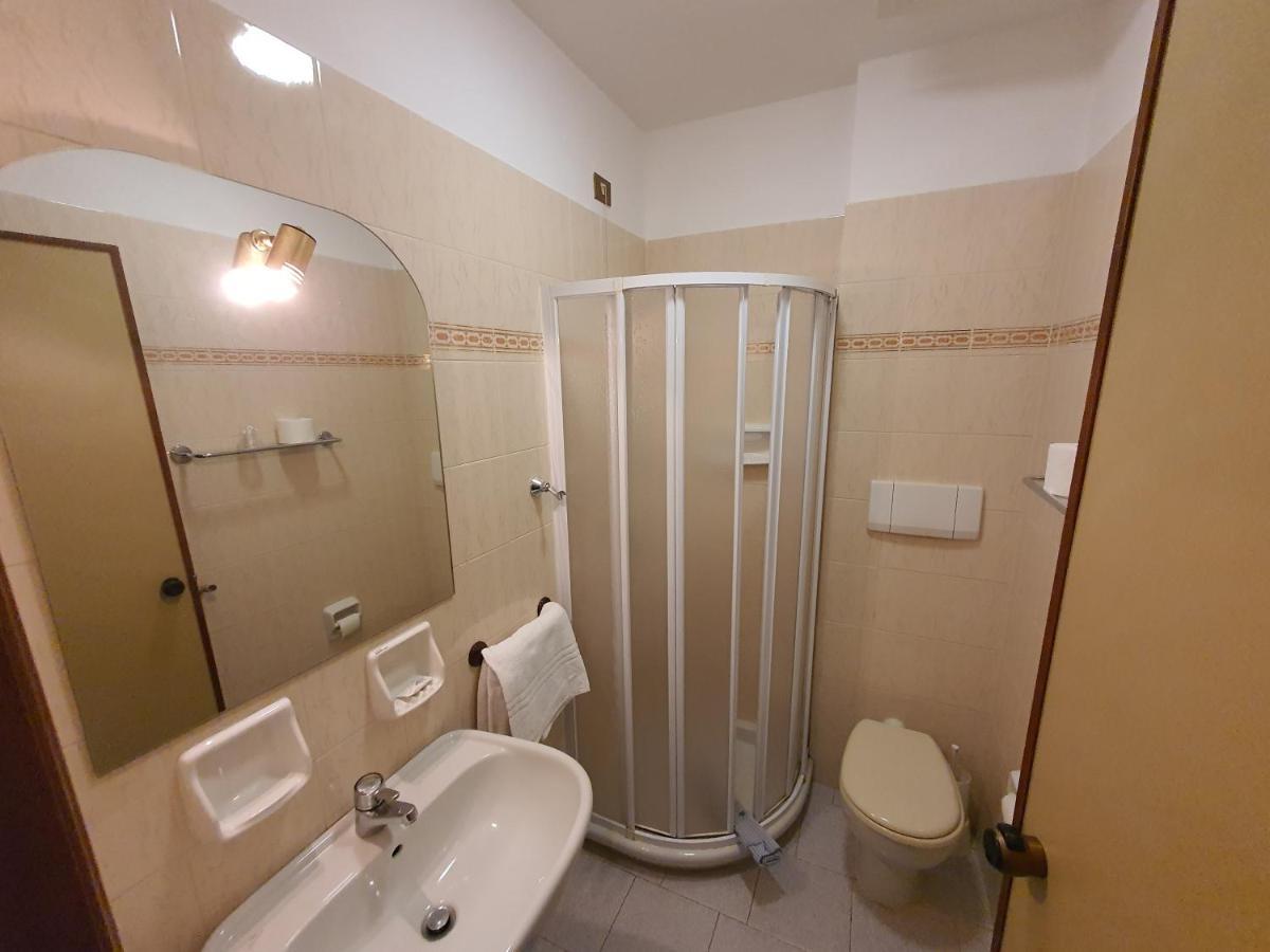 Bed and breakfast Suore Concezioniste Missionarie - Carmen Sallés Roma Extérieur photo