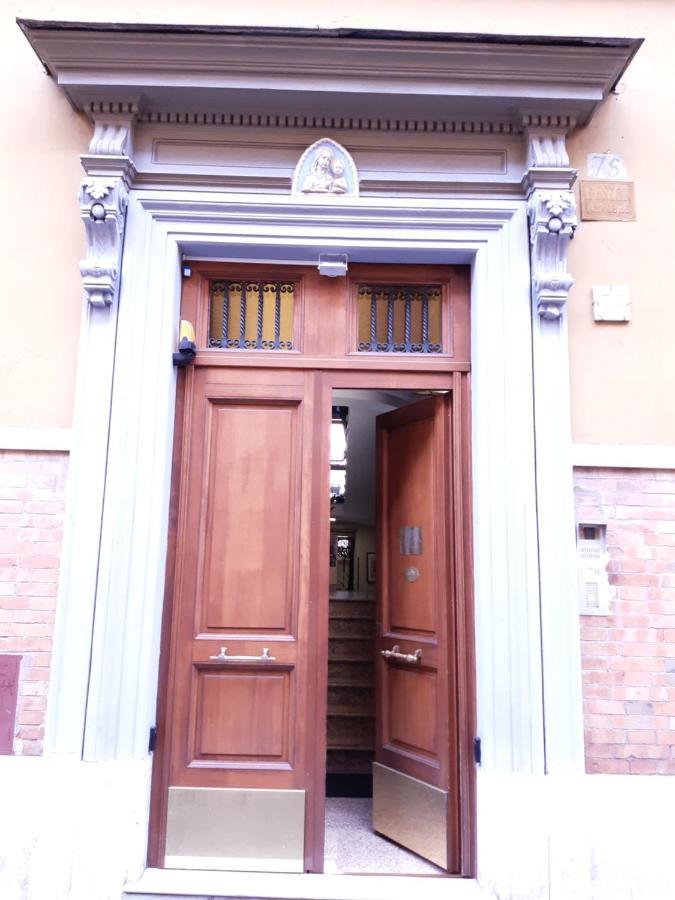 Bed and breakfast Suore Concezioniste Missionarie - Carmen Sallés Roma Extérieur photo