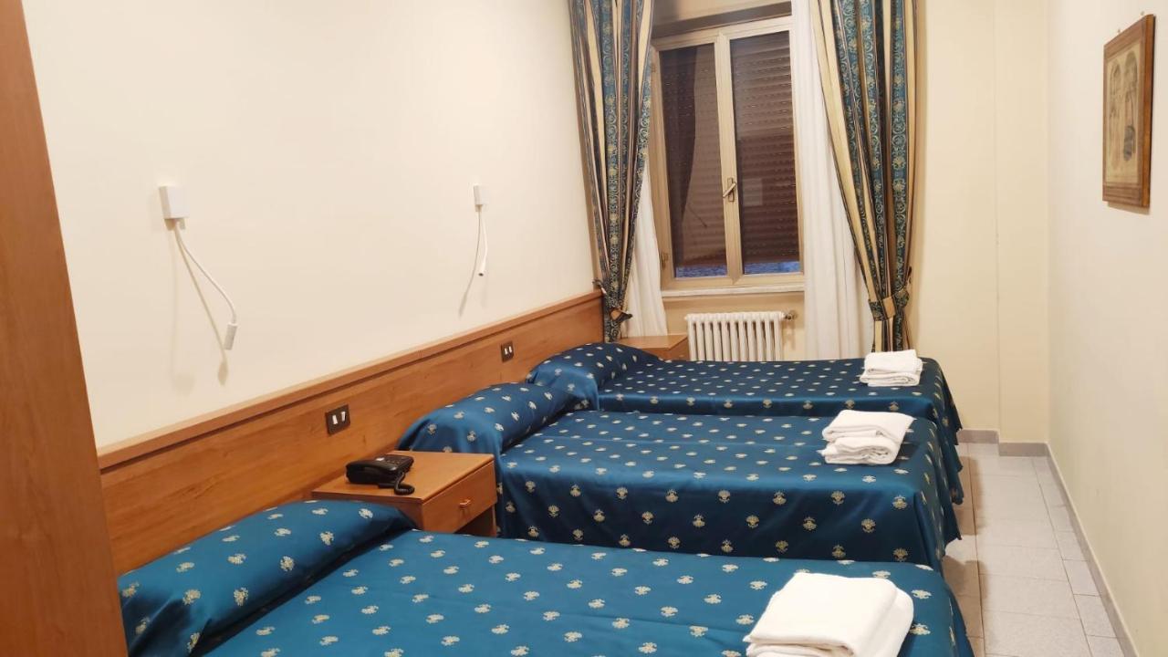 Bed and breakfast Suore Concezioniste Missionarie - Carmen Sallés Roma Extérieur photo
